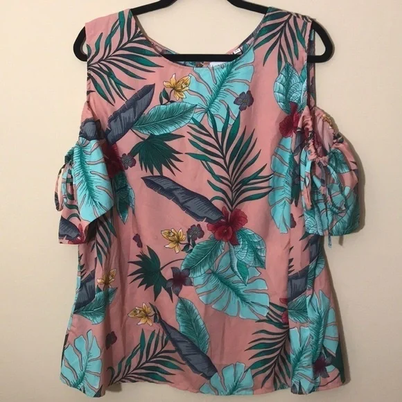 Asos Curve Junarose cold shoulder top 16 - Picture 5 of 9